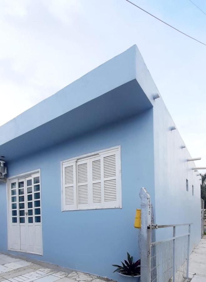 Kitnet S2 Em Torres-Rs - Na Mais Bela Praia Gaucha - Cozinha - Banheiro - Ar Condicionado - Tv Smart 32' - Wi-Fi - Estacionamento - Anfitria Superhost No Bnb エクステリア 写真