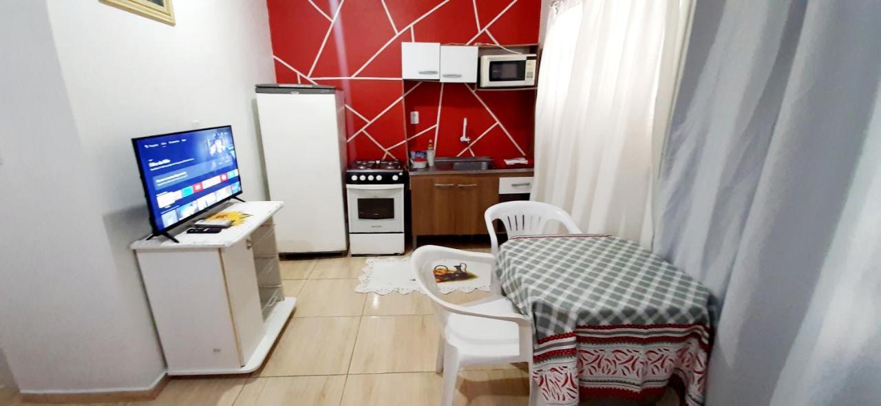 Kitnet S2 Em Torres-Rs - Na Mais Bela Praia Gaucha - Cozinha - Banheiro - Ar Condicionado - Tv Smart 32' - Wi-Fi - Estacionamento - Anfitria Superhost No Bnb エクステリア 写真
