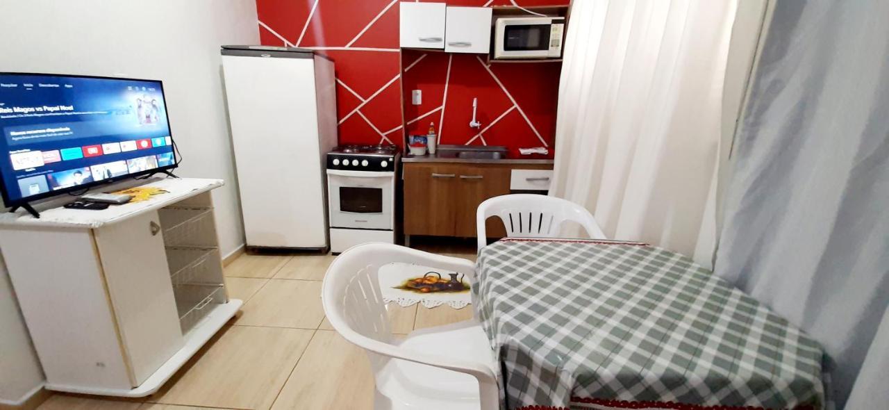Kitnet S2 Em Torres-Rs - Na Mais Bela Praia Gaucha - Cozinha - Banheiro - Ar Condicionado - Tv Smart 32' - Wi-Fi - Estacionamento - Anfitria Superhost No Bnb エクステリア 写真