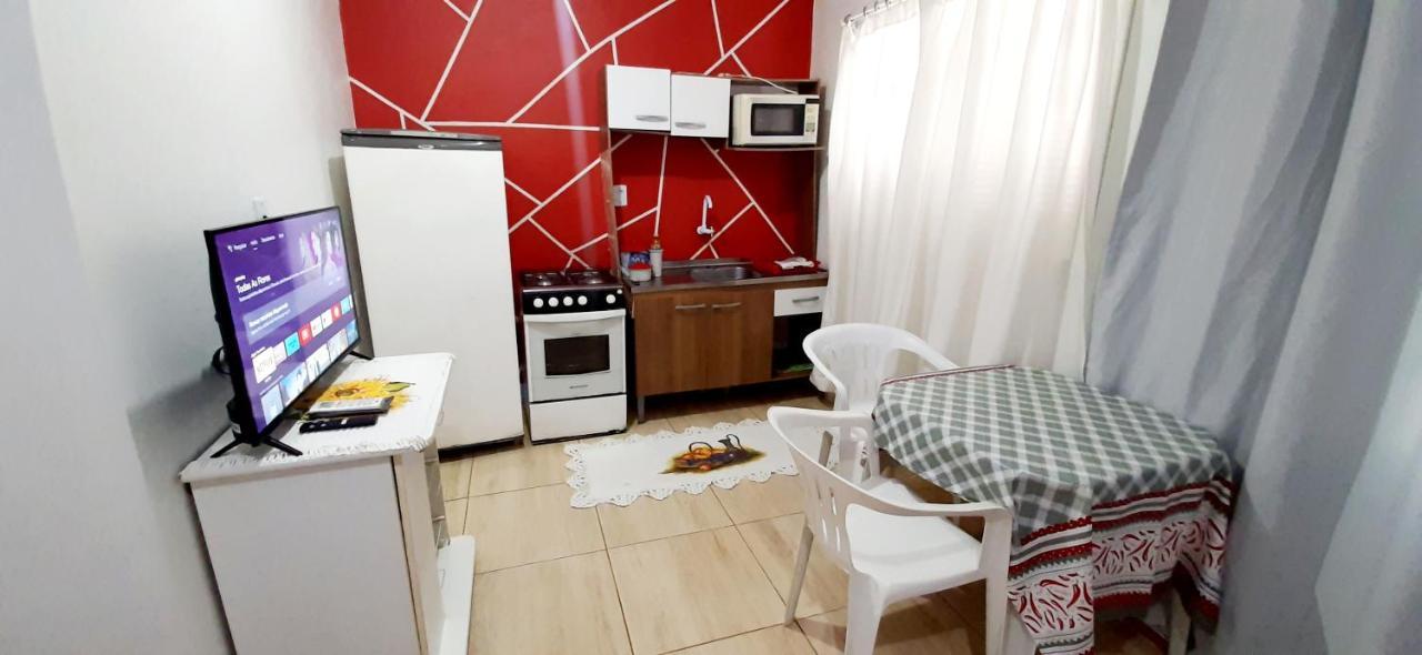 Kitnet S2 Em Torres-Rs - Na Mais Bela Praia Gaucha - Cozinha - Banheiro - Ar Condicionado - Tv Smart 32' - Wi-Fi - Estacionamento - Anfitria Superhost No Bnb エクステリア 写真