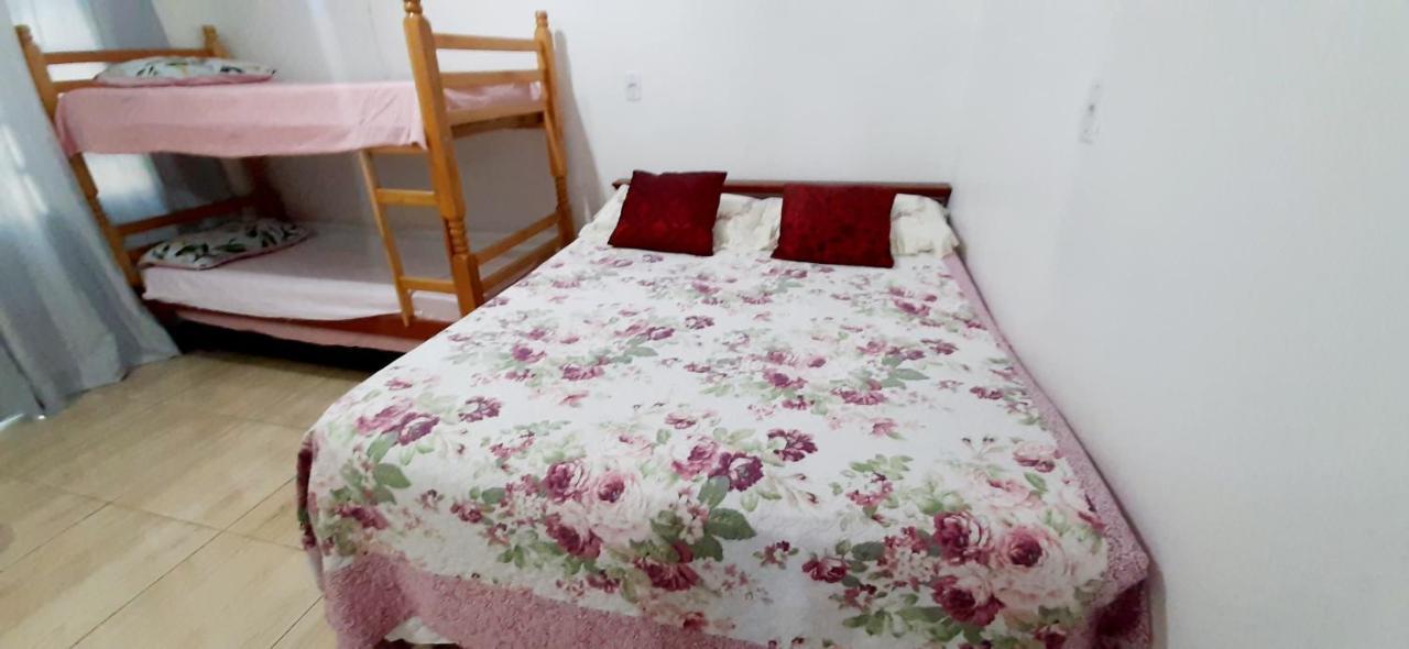 Kitnet S2 Em Torres-Rs - Na Mais Bela Praia Gaucha - Cozinha - Banheiro - Ar Condicionado - Tv Smart 32' - Wi-Fi - Estacionamento - Anfitria Superhost No Bnb エクステリア 写真