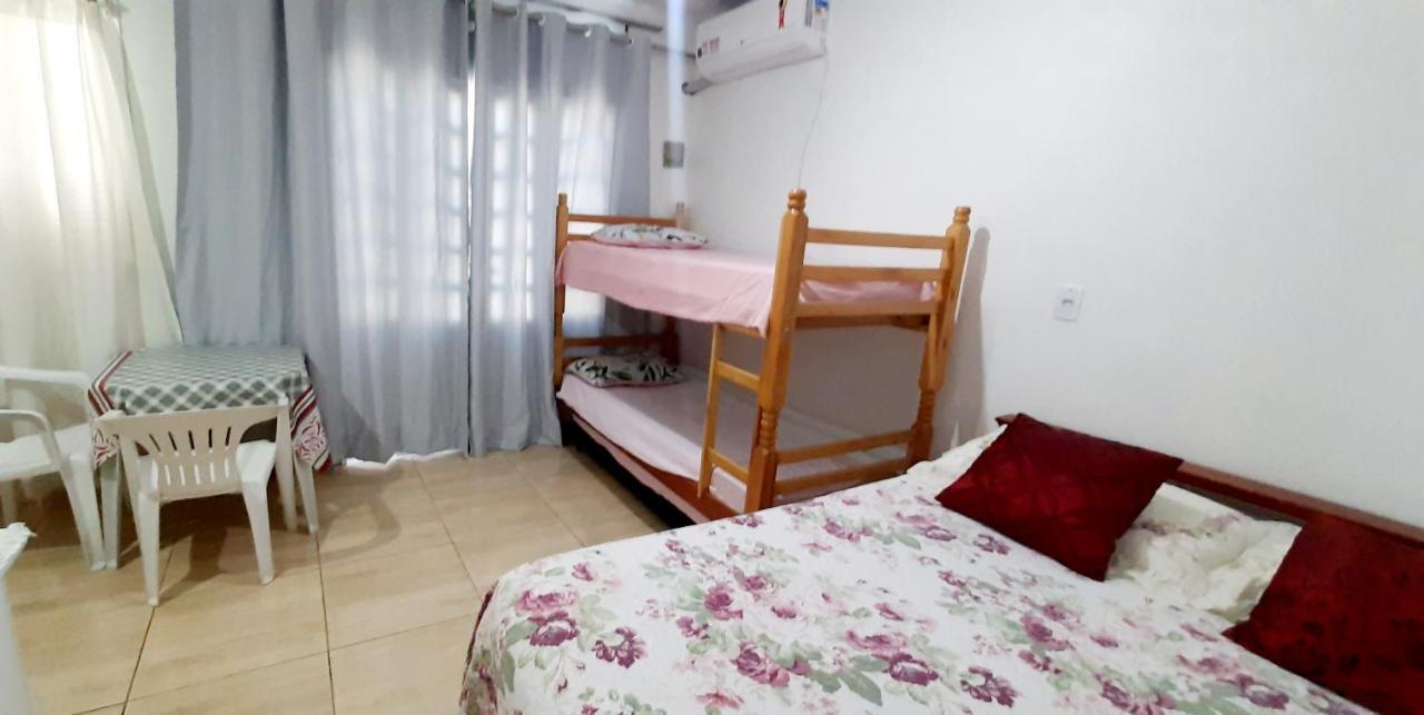 Kitnet S2 Em Torres-Rs - Na Mais Bela Praia Gaucha - Cozinha - Banheiro - Ar Condicionado - Tv Smart 32' - Wi-Fi - Estacionamento - Anfitria Superhost No Bnb エクステリア 写真